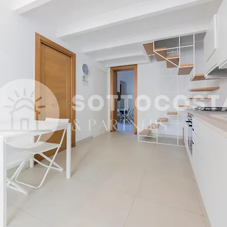 Casa Del Duca - Indipendente A *